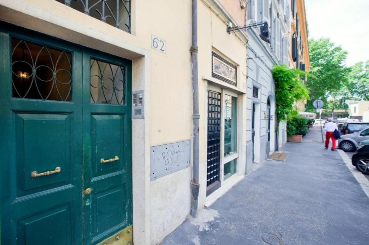 Bed and Breakfast Penna Relais Al Corso Roma Esterno foto